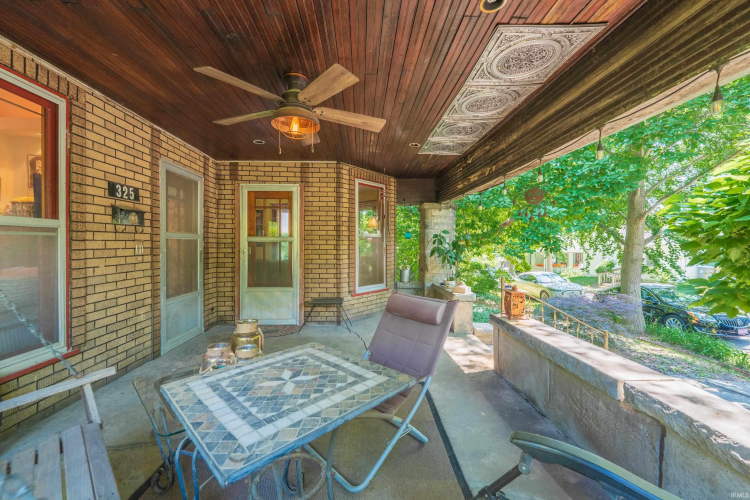 Listing Image 3