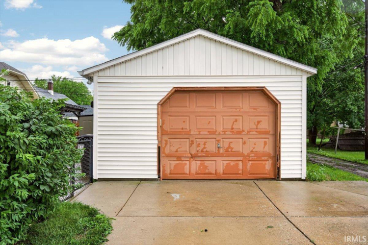 Listing Image 22