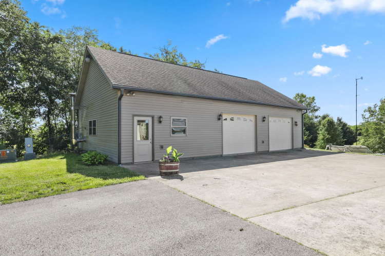 Listing Image 45