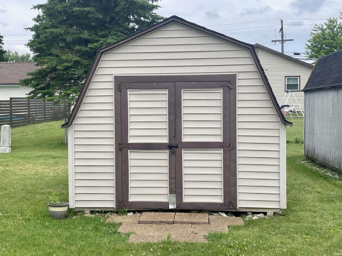 Listing Image 3