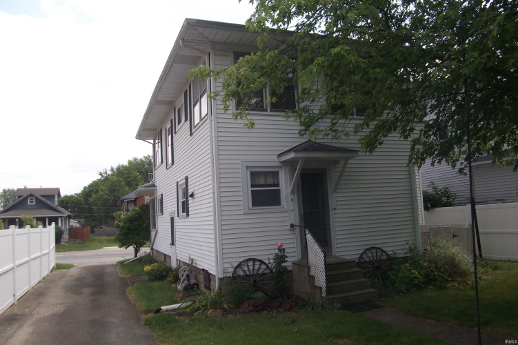 Listing Image 3