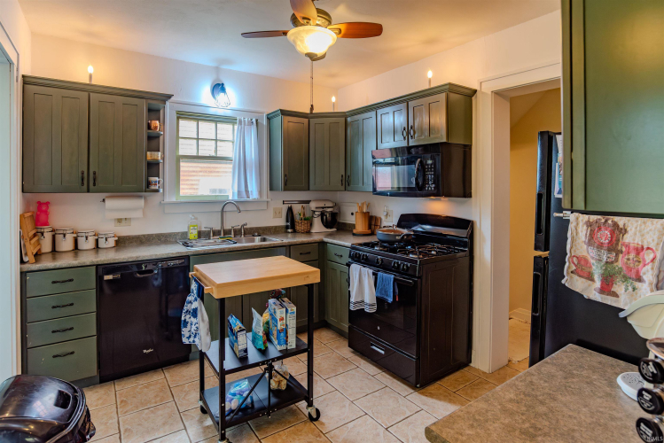Listing Image 15