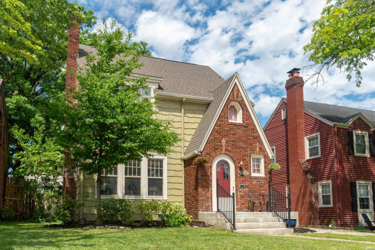 Listing Image 3