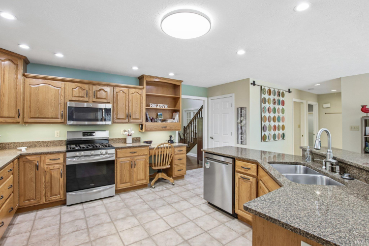 Listing Image 13