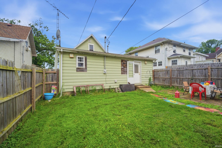 Listing Image 19