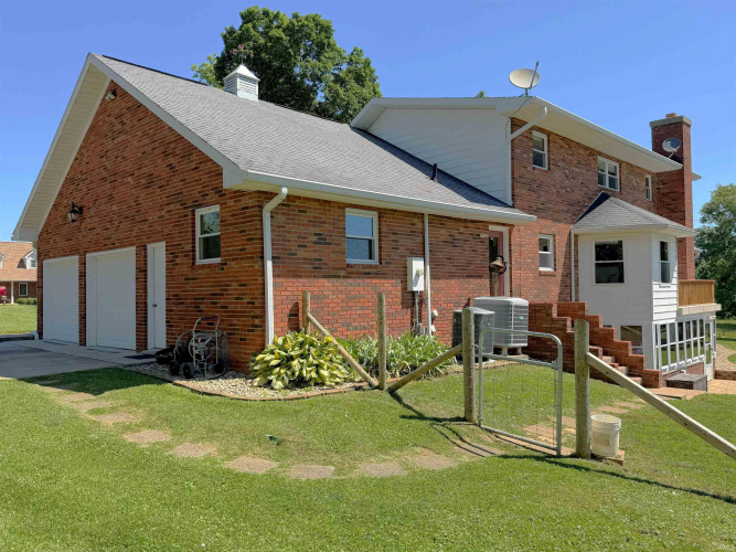 Listing Image 6