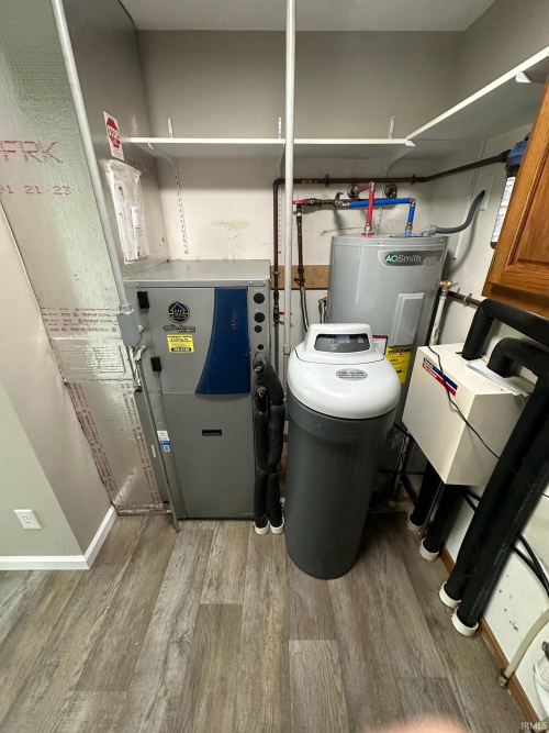 Listing Image 11