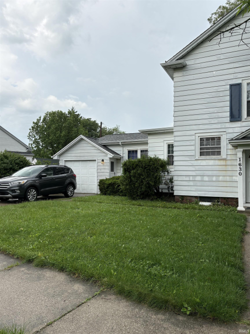 Listing Image 4