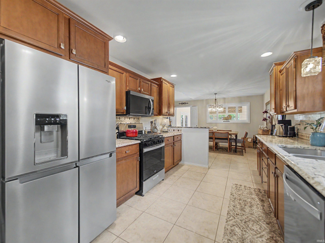 Listing Image 16