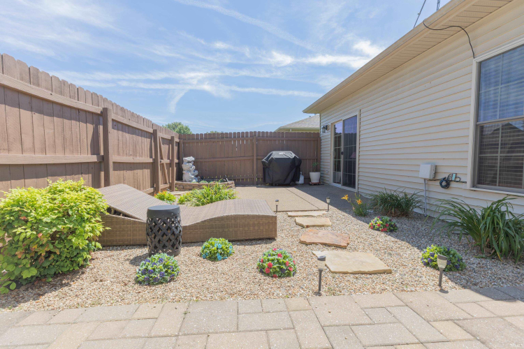 Listing Image 17