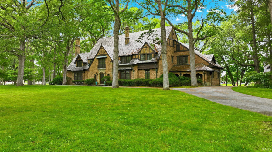Listing Image 3