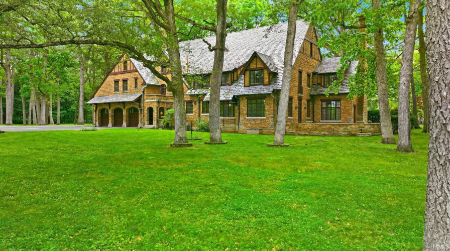 Listing Image 5