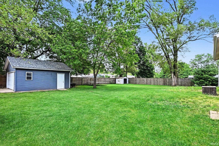 Listing Image 17