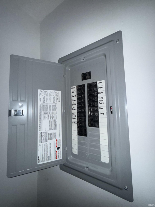 Listing Image 12