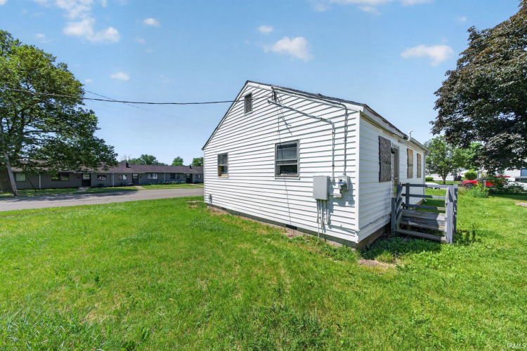 Listing Image 28