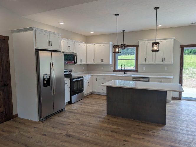 Listing Image 11