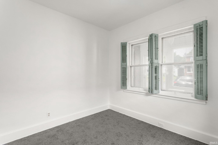 Listing Image 25