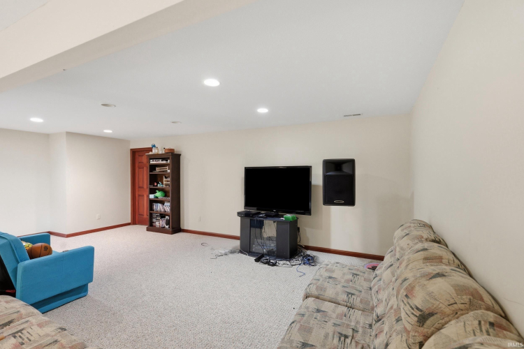 Listing Image 33