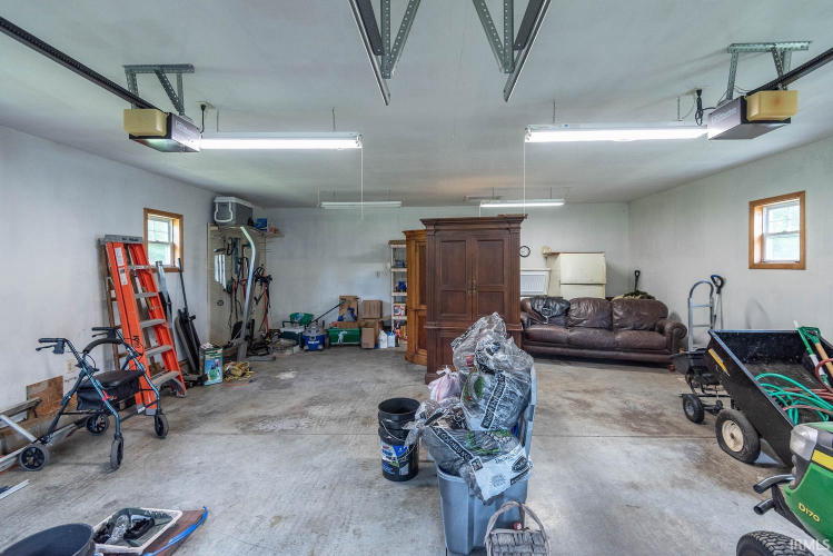 Listing Image 28