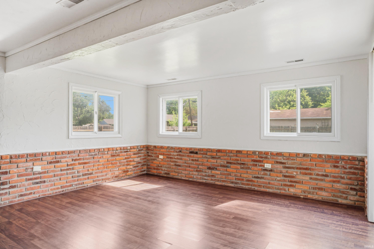 Listing Image 37