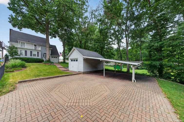 Listing Image 12