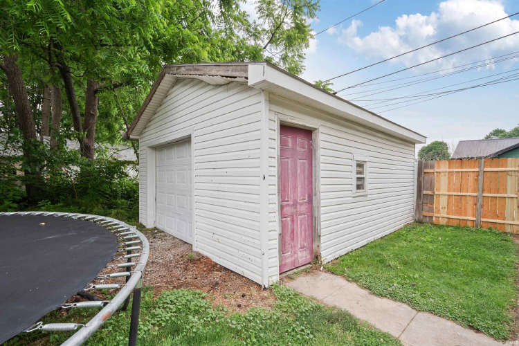 Listing Image 13