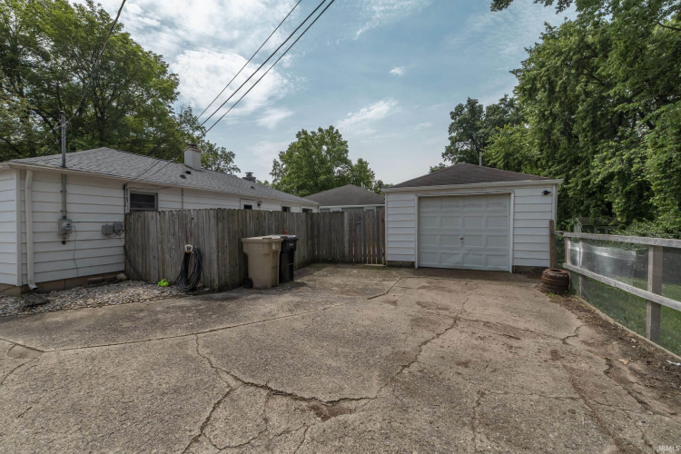 Listing Image 22