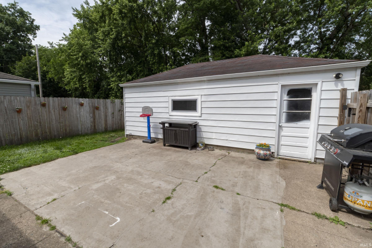 Listing Image 23