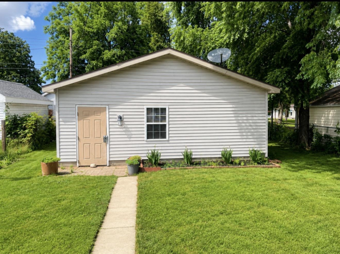 Listing Image 9