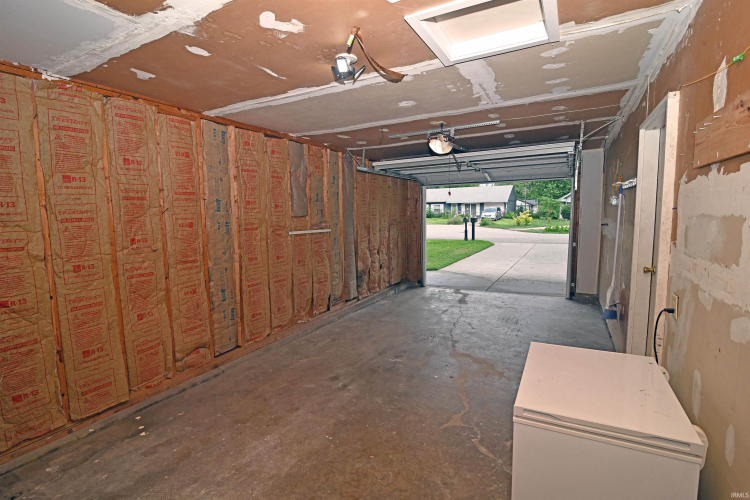 Listing Image 28