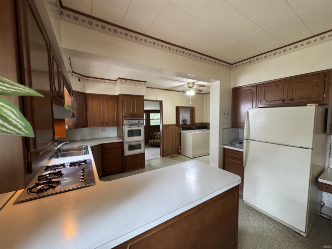 Listing Image 19