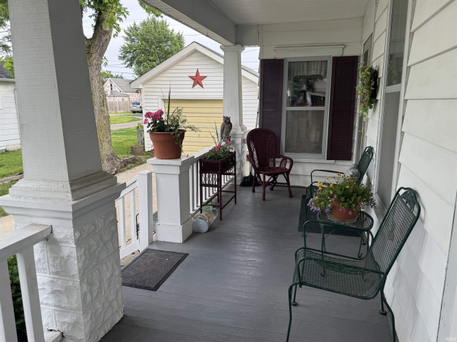 Listing Image 4