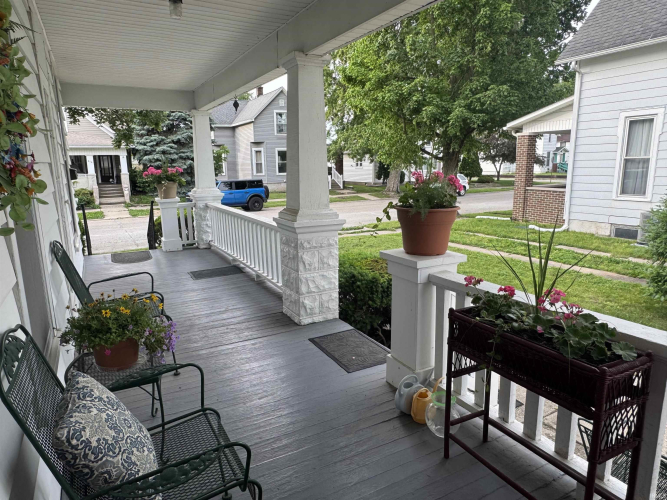 Listing Image 5