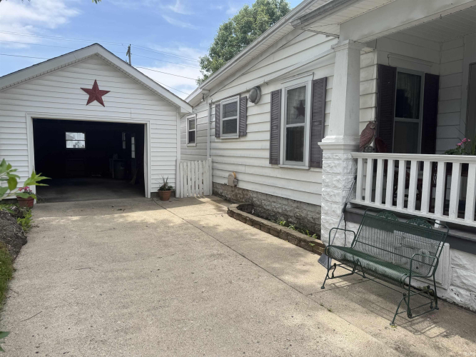 Listing Image 7