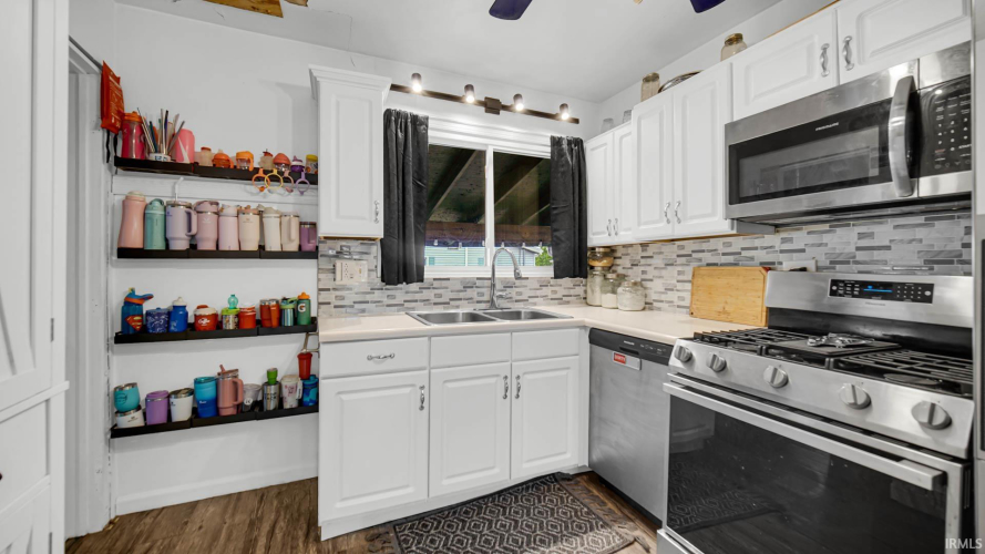 Listing Image 14