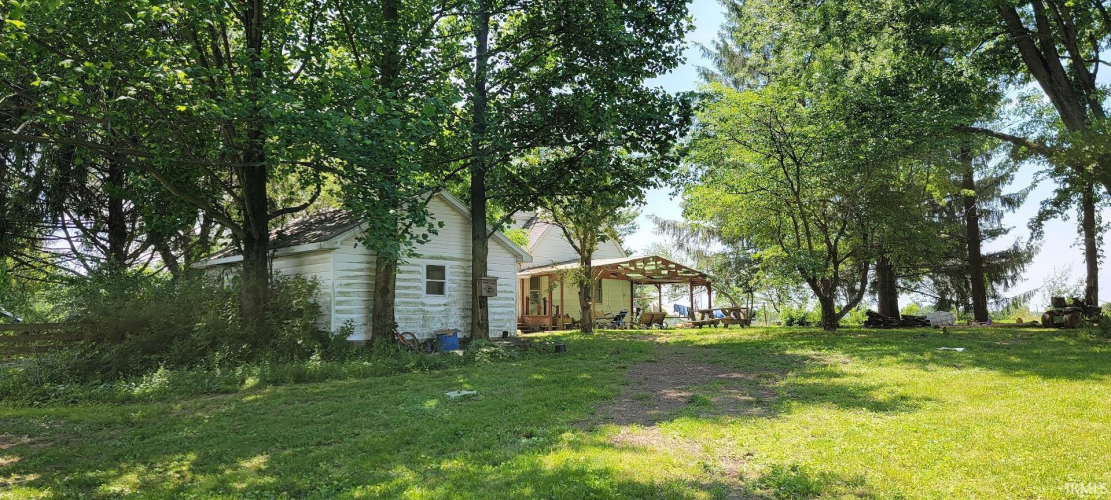 Listing Image 11