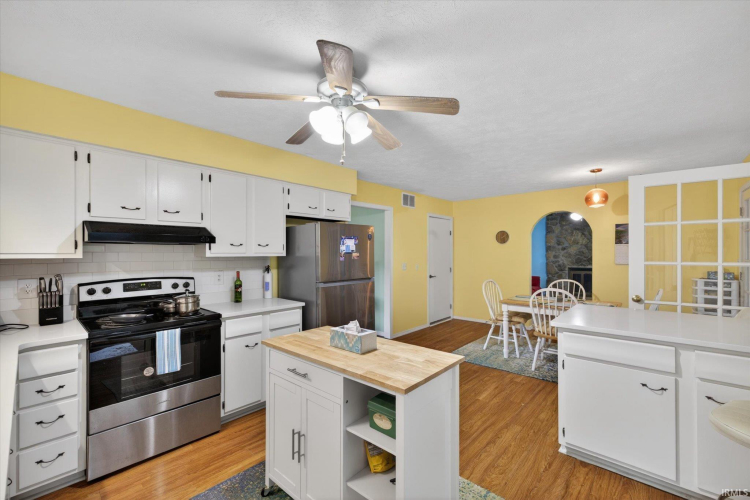 Listing Image 14