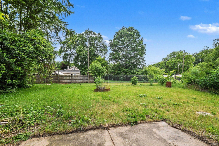 Listing Image 24