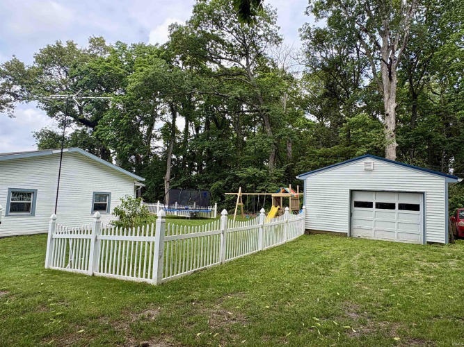 Listing Image 32