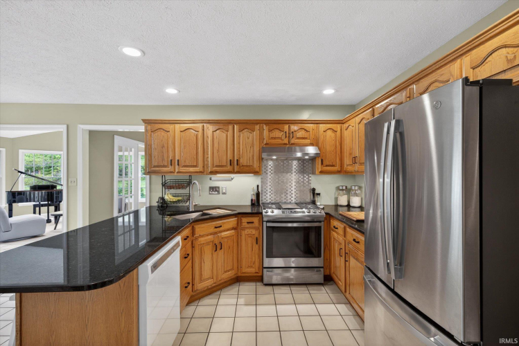 Listing Image 14