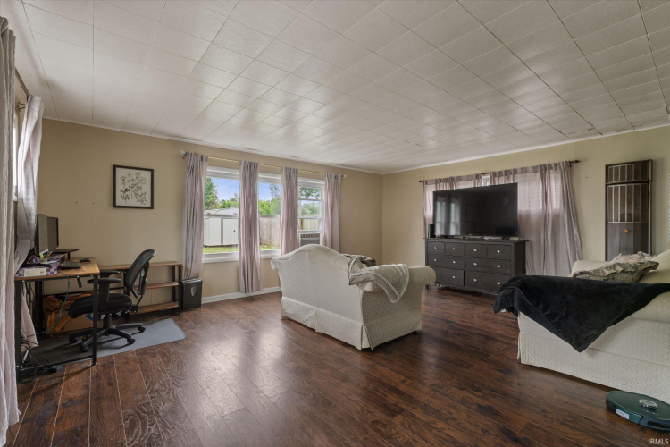 Listing Image 22