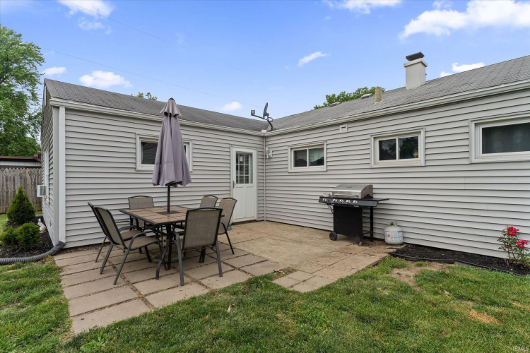 Listing Image 9