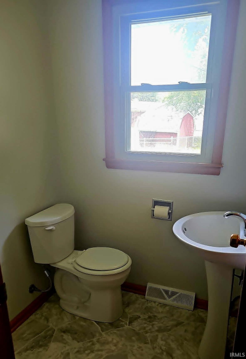 Listing Image 14