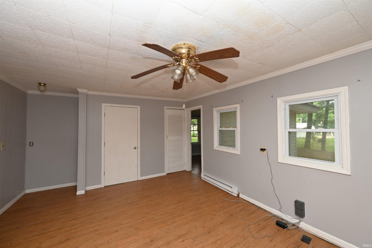 Listing Image 16
