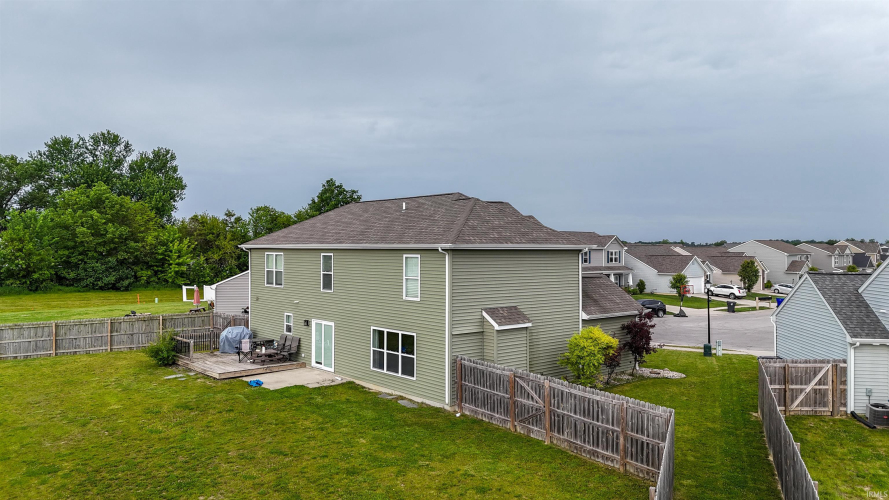 Listing Image 9
