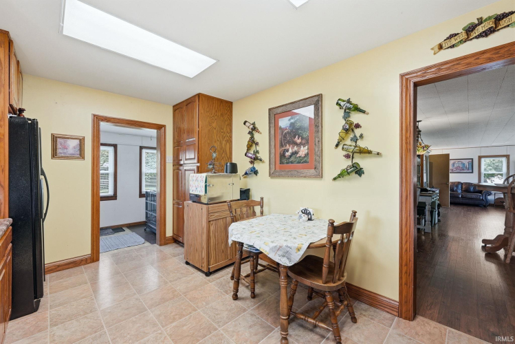 Listing Image 19