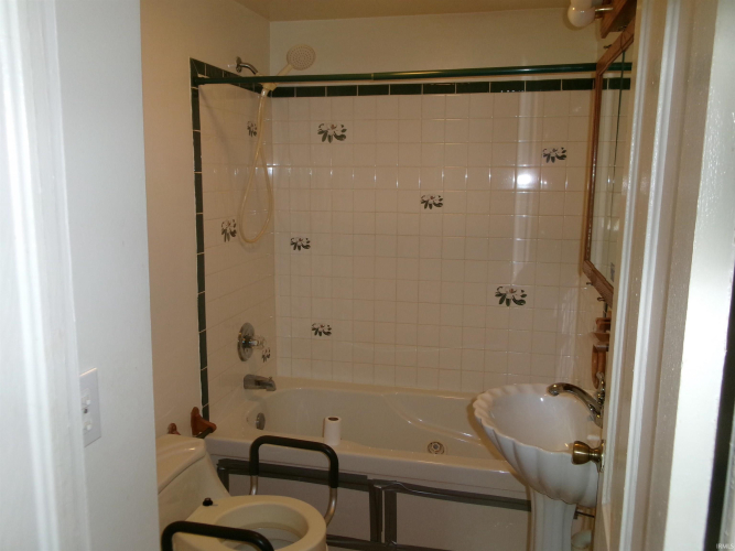 Listing Image 19