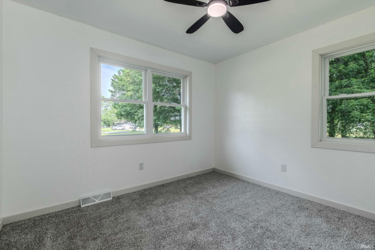 Listing Image 30