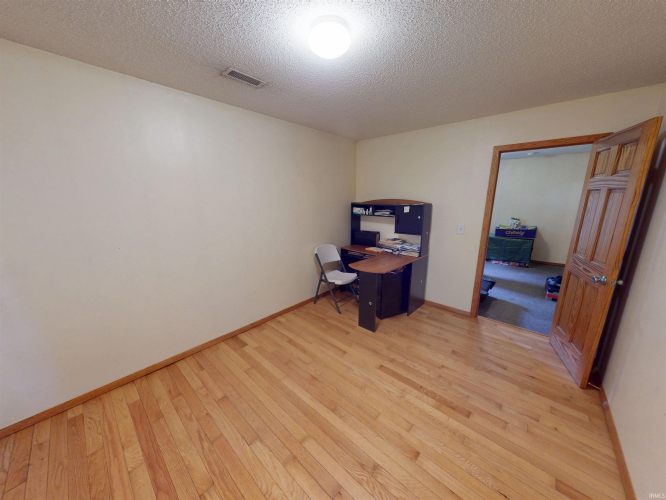Listing Image 28