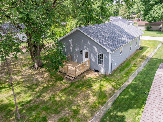 Listing Image 12